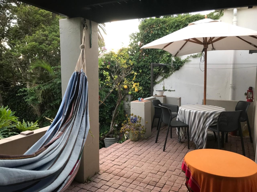 2 Bedroom Property for Sale in Woodstock Western Cape